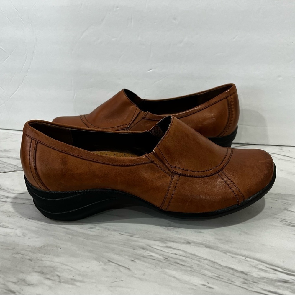 Hush Puppies Loafers Moccasin Shoes Brown Leather Size 8.5 Slip-On Comfy